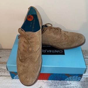 Cynthia Rowley Suede Wingtip Sz 9.5 NIB